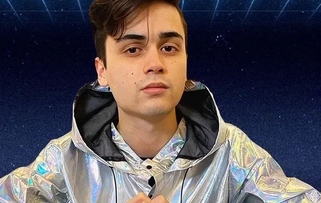 Logan Theobald Biography: Age, Height, Net Worth, Parents, YouTube, Gaming, Girlfriend