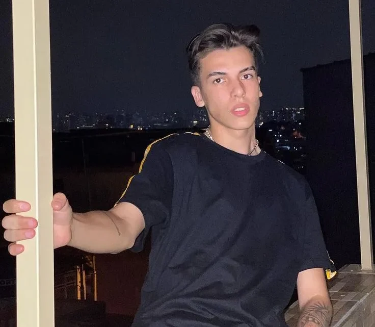 Leonardo Rubens Biography: Age, Height, Net Worth, Parents, TikTok, Girlfriend, Instagram