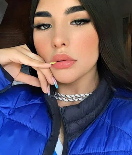 Stephanie Loaiza Biography: Children, Net Worth, Ethnicity, Height, Parents, Books, Awards, Husband, Age