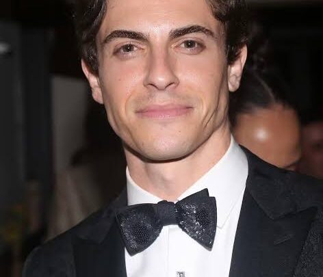 Derek Klena Biography: Siblings, Ethnicity, Songs, Height, Age, Movies, Net Worth, Wife