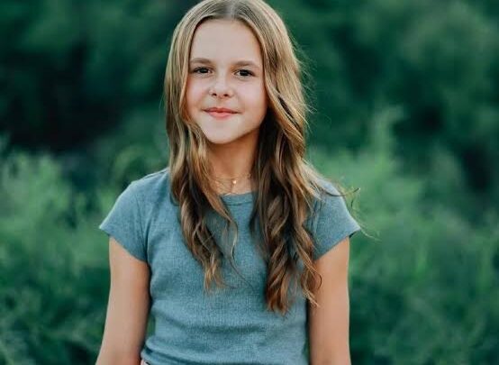 Claire Crosby Biography: Boyfriend, Net Worth, Songs, Age, Height, YouTube, Parents