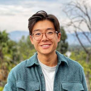 Derek Xiao Biography: Age, Ex-Girlfriend, Height, Parents, Net Worth, TV Shows, Instagram