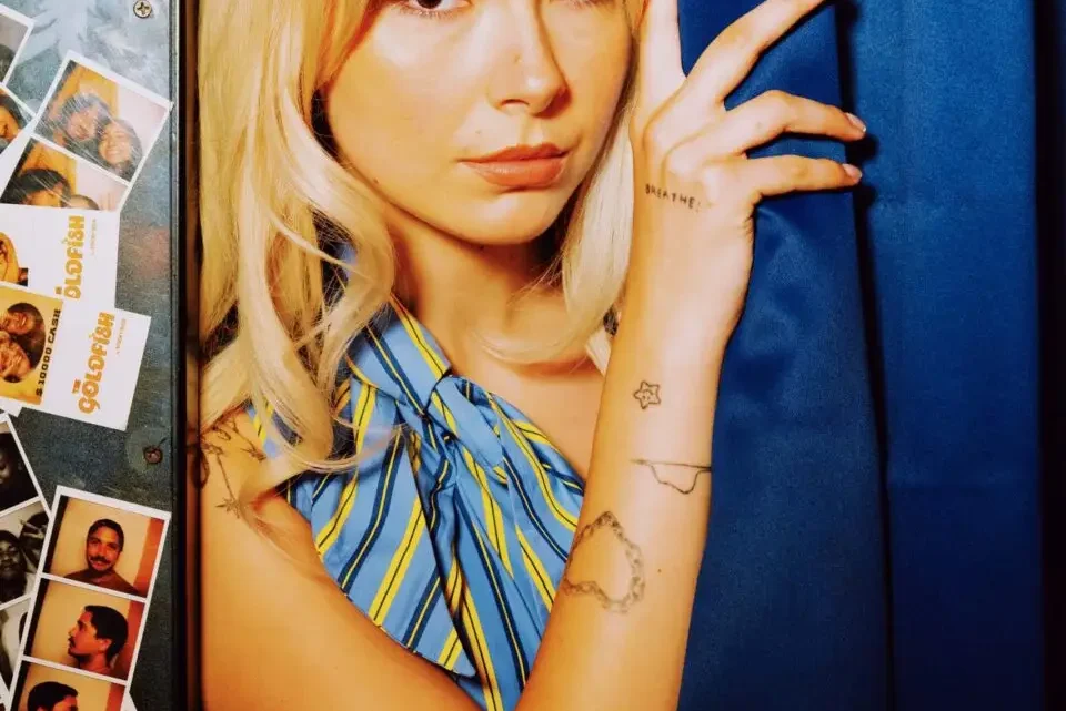 Lydia Night Biography: Age, Net Worth, Height, Boyfriend, Band, Songs, Albums, Career