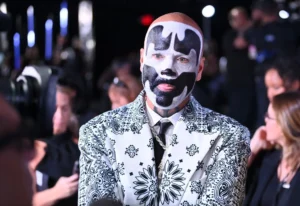 Shaggy 2 Dope