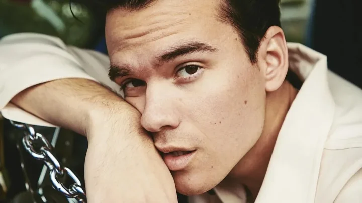 Jonny West Biography: Age, Net Worth, Height, American Idol, Songs, Albums, Career, Girlfriend