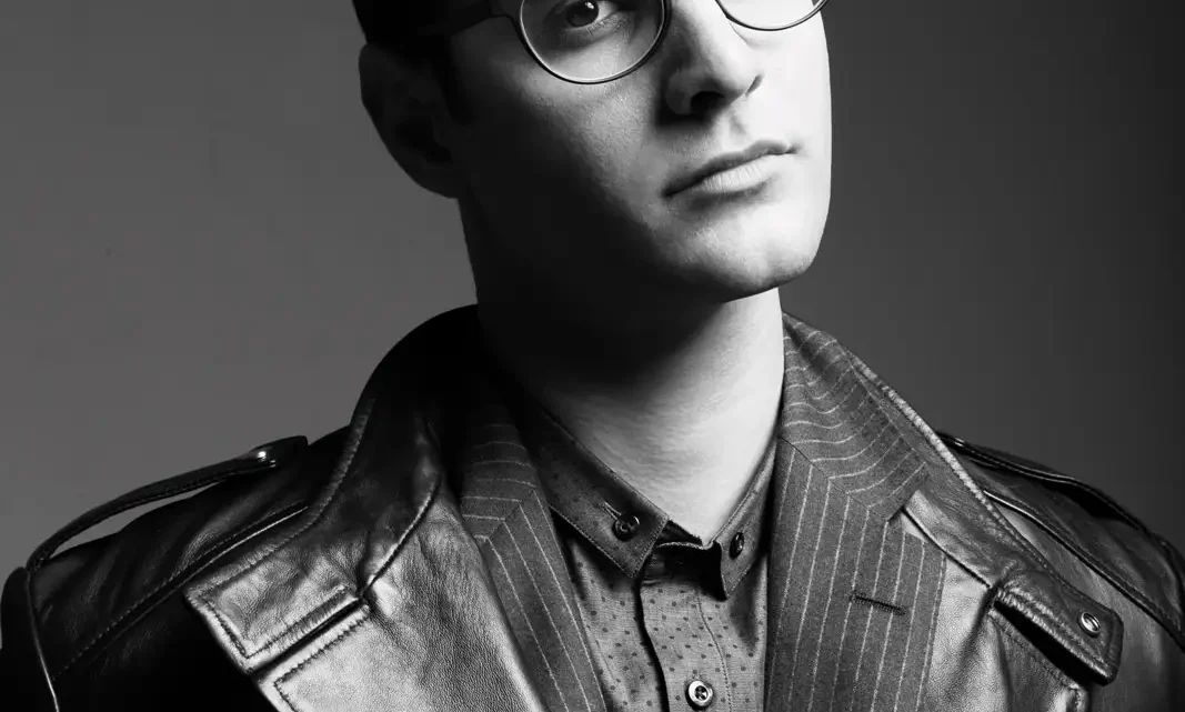 Ian Stratis Biography: Net Worth, Songs, Awards, Girlfriend, Age, X Factor, Parents, Instagram, Height, Movies