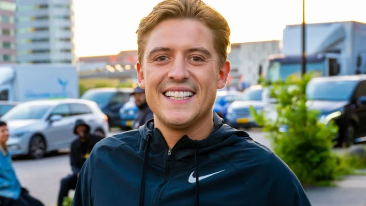 Lil Kleine Biography: Age, Net Worth, Height, Son, Albums, Songs, Career, Real Name, Partner