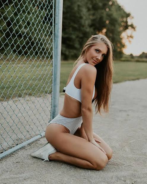 Jenna Compono Biography: Age, Net Worth, Movies & TV Shows, Husband, Children, Siblings, Parents, Height, Ethnicity