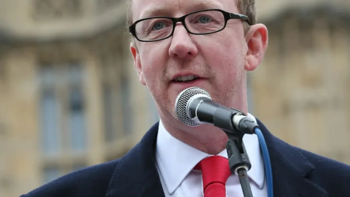 Dave Rowntree Biography: Age, Net Worth, Height, Wife, Albums, Career, Real Name