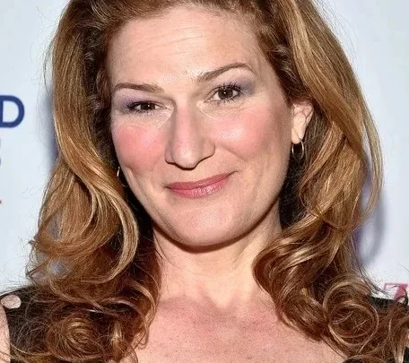 Ana Gasteyer Biography: Age, Net Worth, Height, Husband, Kids, Movies, TV Shows, Career