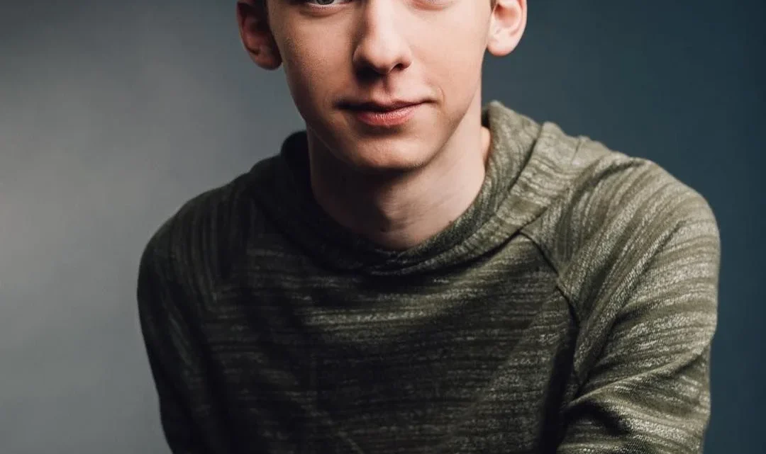 Andrew Barth Feldman Biography: Age, Net Worth, Height, Girlfriend, Movies, Broadway, Career