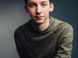 Andrew Barth Feldman Biography: Age, Net Worth, Height, Girlfriend, Movies, Broadway, Career