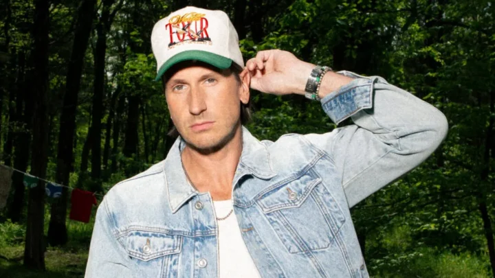 Russell Dickerson Biography: Age, Net Worth, Height, Wife, Kids, Albums, Songs, Career