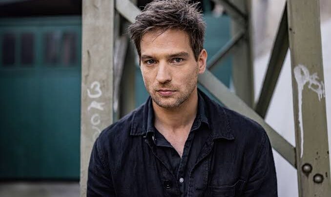 Robert Finster Biography: Net Worth, Girlfriend, Parents, Movies, TV Shows, Age, Height, Instagram