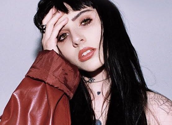 TOOPOOR Biography: Age, Net Worth, Height, Ex-Boyfriend, Fashion, Songs, Career, Real Name