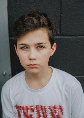 Hunter Rowland’s brother, Ashton Rowland Biography: Age, Net Worth, Height, Brothers, Mother, Instagram, Career
