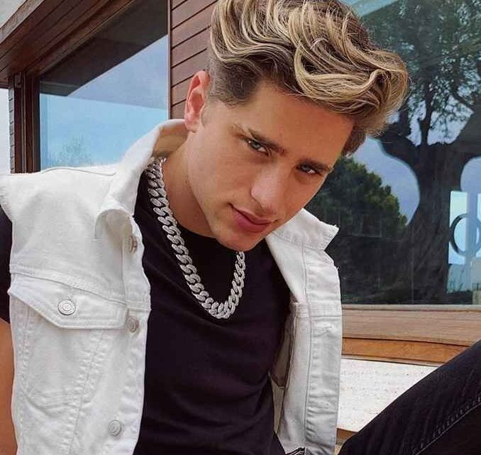 Emilio Martínez Biography: Age, Net Worth, Height, Ex-Girlfriend, Twin, Siblings, Career, Real Name