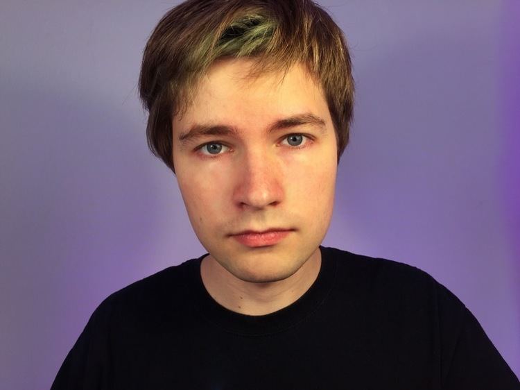 C418 Biography: Age, Net Worth, Height, Wife, Minecraft, Albums, Career, Real Name
