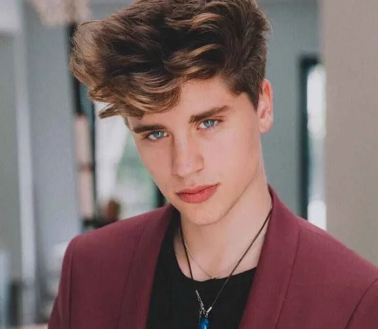 Iván Martínez Biography: Age, Net Worth, Height, Twin, Siblings, TikTok, Career, Girlfriend