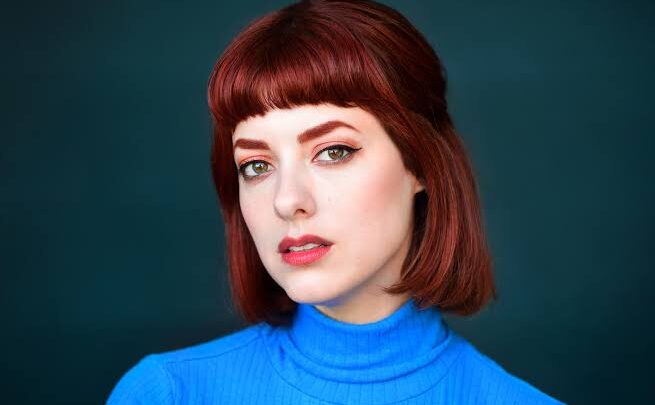 Lola Blanc Biography: Albums, Net Worth, Age, Partner, Height, Parents, Songs, Instagram, Events