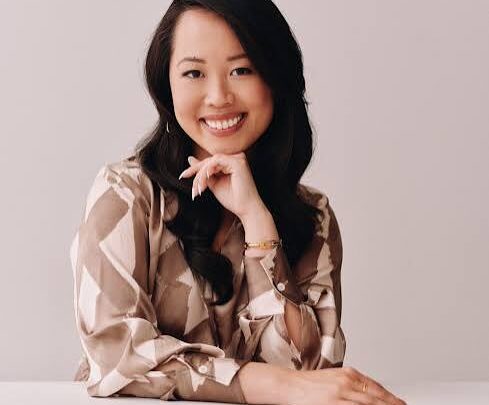 Ana Huang Biography: Awards, Ethnicity, Net Worth, Books, Religion, Boyfriend, Age, Instagram