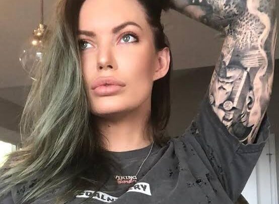 Viking Barbie Biography: Modelling Career, Age, Height, Instagram, Net Worth, Parents, Songs, Fiancé, Albums