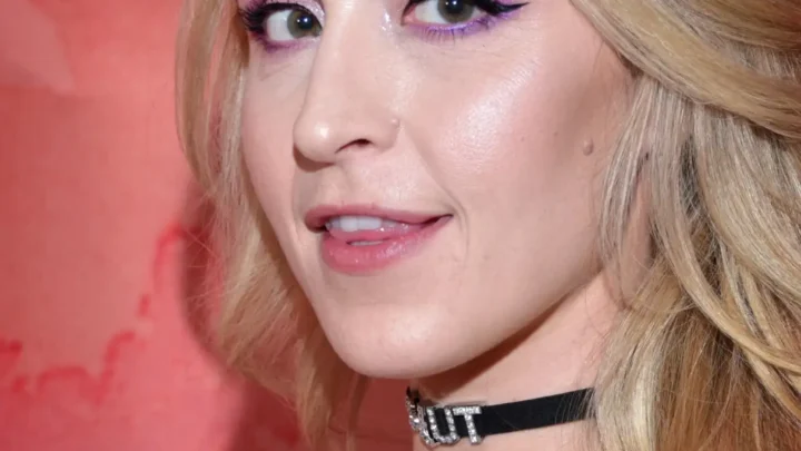 Ginger Banks Biography: , Height, Net Worth, Parents, Age, Sister, Boyfriend, Adult Films, Instagram