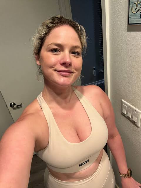 Lisey Sweet Biography: Age, OnlyFans, Husband, Height, Net Worth, Parents, Movies