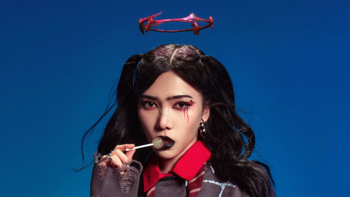 Isyana Sarasvati Biography: Age, Net Worth, Boyfriend, Siblings, Parents, Height, Instagram