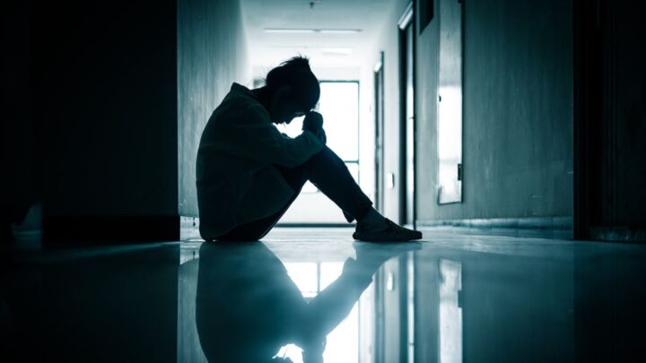 How Chronic Pain and Depression Feed Each Other in a Clinical Loop