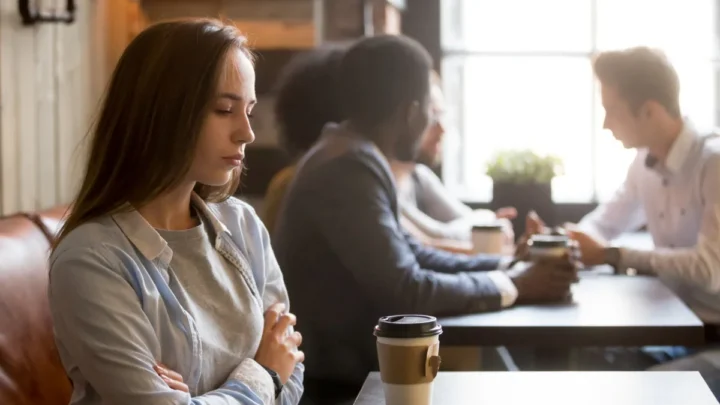 The Difference Between Introversion and Social Anxiety That People Conflate