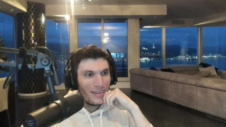 Trainwreckstv Biography: Net Worth, Age, Parents, Girlfriend, Height, Ethnicity, Religion