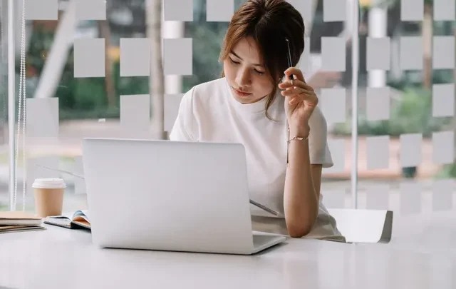 What Errors and Omissions Insurance Covers for Consultants and Freelancers