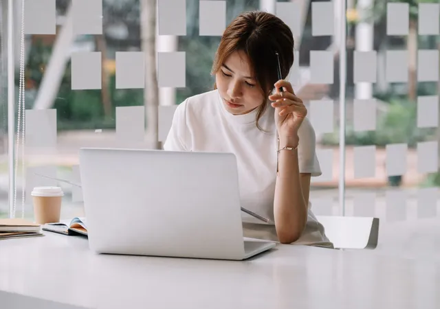 What Errors and Omissions Insurance Covers for Consultants and Freelancers