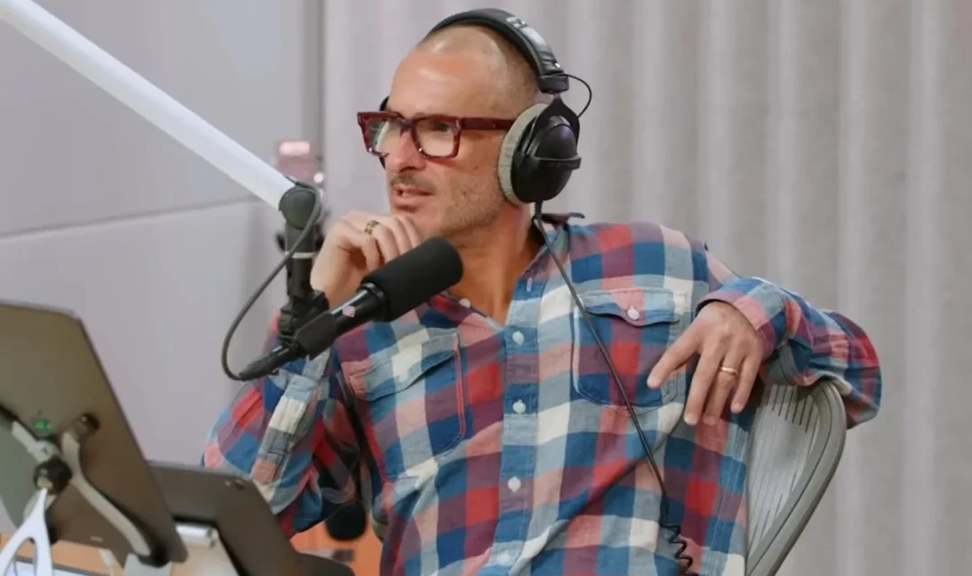 Zane Lowe Biography: Wife, Age, Parents, Net Worth, Podcast, Apple Salary, Interview, Songs