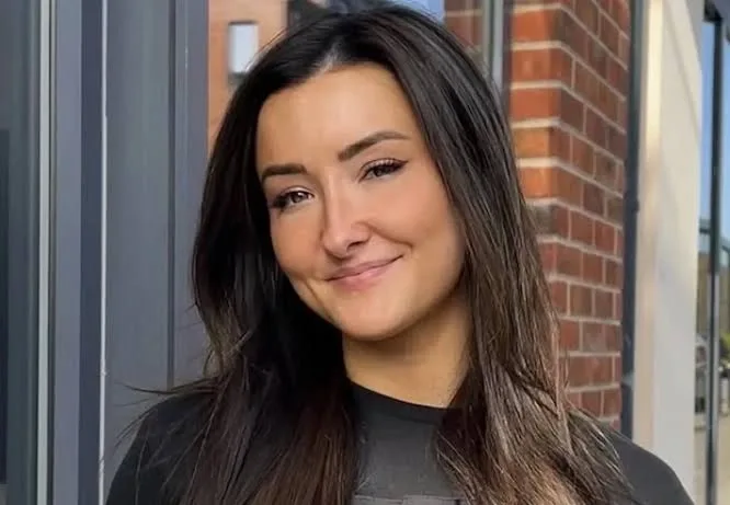 Bethany Tomlinson Biography: Boyfriend, Height, Age, Net Worth, Siblings, Parents, Instagram