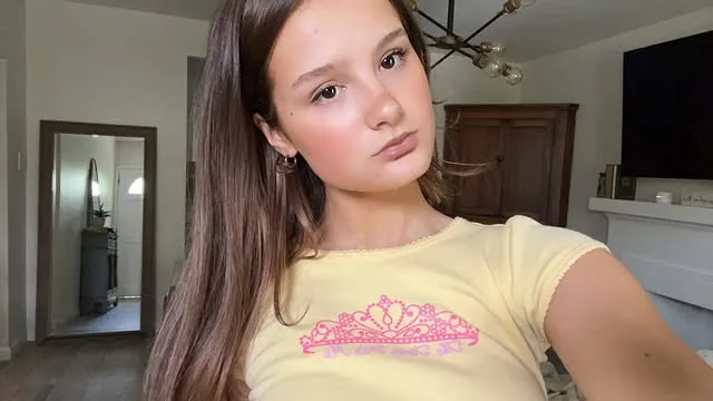 Hayley Noelle Biography: TV Shows, Awards, Net Worth, Age, Instagram, Parents, Boyfriend, Wikipedia