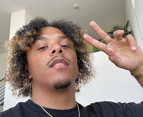 AyeYahZee Biography: Age, Partner, Net Worth, Height, YouTube, Career, Instagram