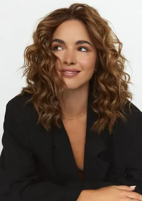 Olivia Molly Rogers Biography: Height, Ethnicity, Age, Net Worth, Husband, Boyfriend, Parents, Children