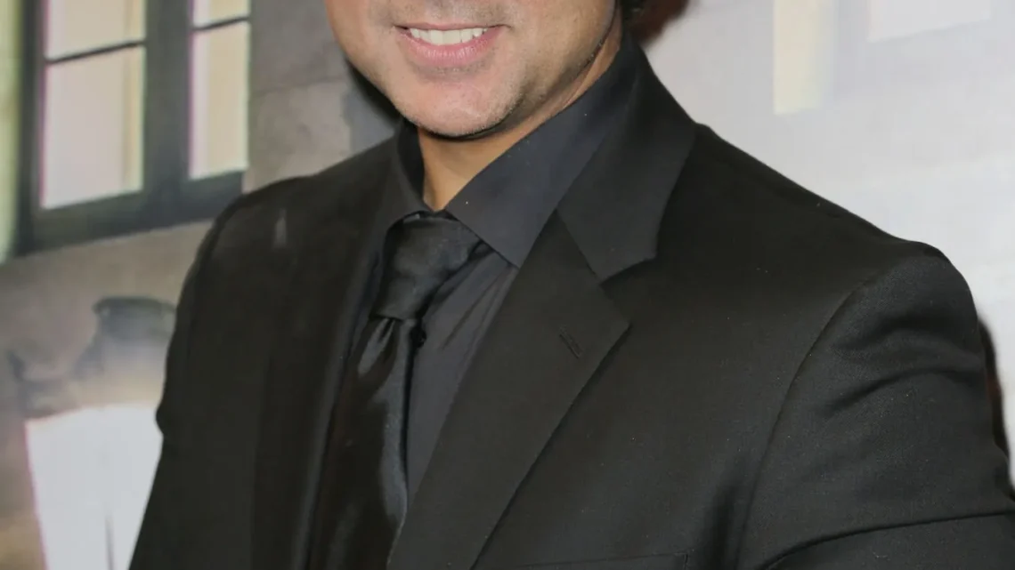 Jorge Luis Pila Biography: Height, Ethnicity, Age, Net Worth, Wife, Parents, Children, Movies