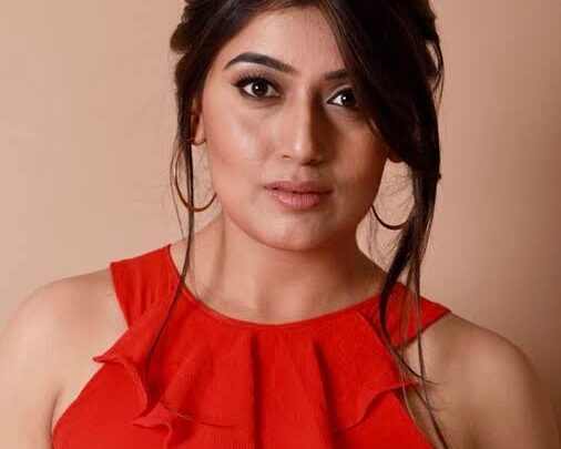 Shireen Mirza Biography: Ethnicity, Movies, Brother, Height, Awards, Husband, Age, Net Worth