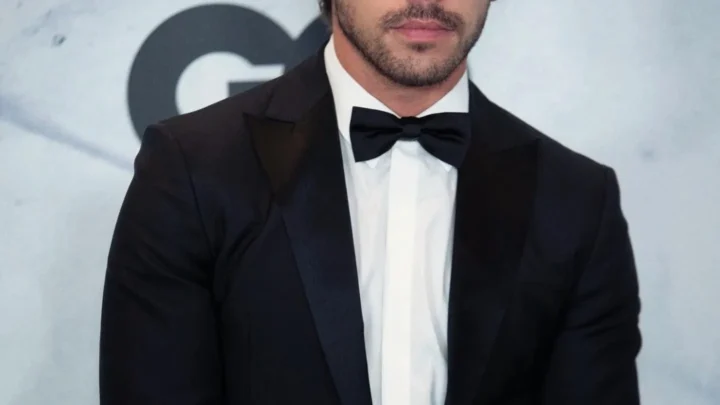 Alex Pastrana Biography: Age, Net Worth, Career, Movies, TV Shows, Wife, Instagram