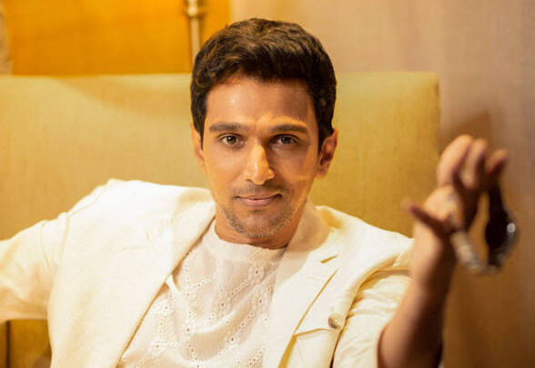 Pratik Gandhi Biography: Parents, Ethnicity, Age, Height, Movies, Awards, Net Worth, Religion, Wife