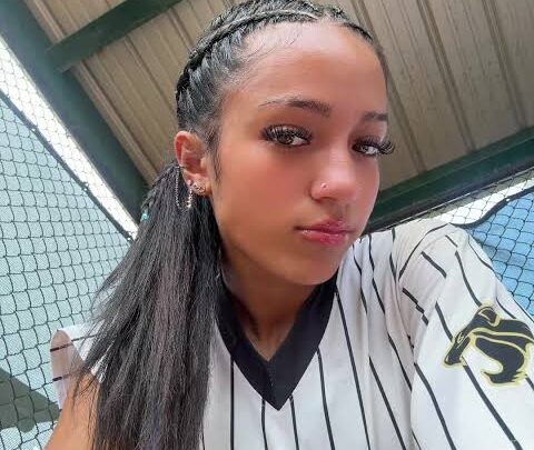 Isabella  Biography: Height, Boyfriend, Athletics, TikTok, Age, Parents, Net Worth, Ethnicity, Religion