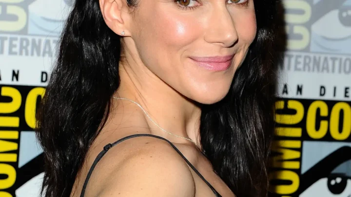 Kyra Zagorsky Biography: Age, Husband, Kids, Height, Net Worth, Parents, Movies, TV Shows, Career