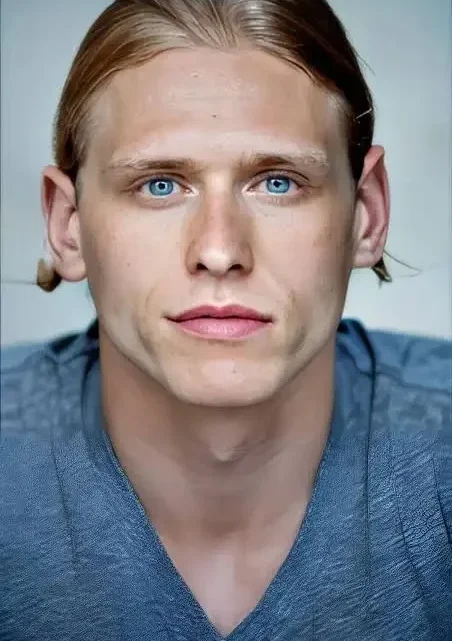 Nicholas Logan Biography: Wife, Height, Net Worth, Parents, Movies & TV Shows, Age, Instagram