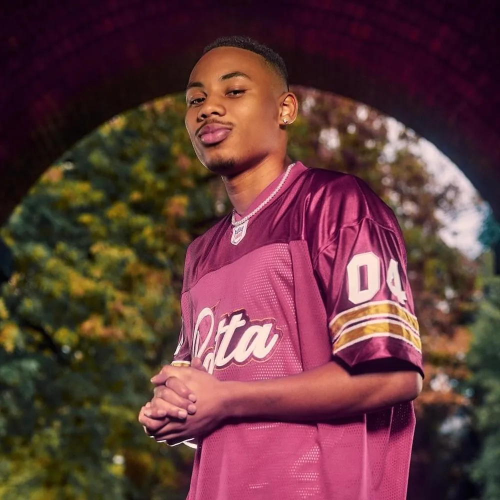 Cruz Lee-Ojo (Cruz) - Biography