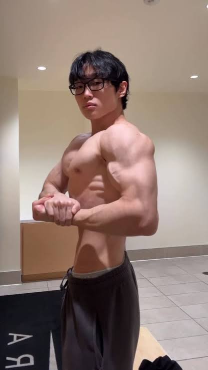 SAMWOO - Biography