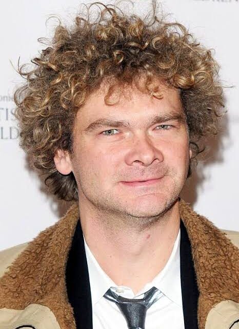 Simon Farnaby Biography: Wife, Books, Religion, Height, Ethnicity, Movies, Parents, Net Worth, Children