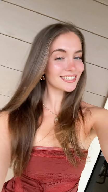 Ella Rene - Biography